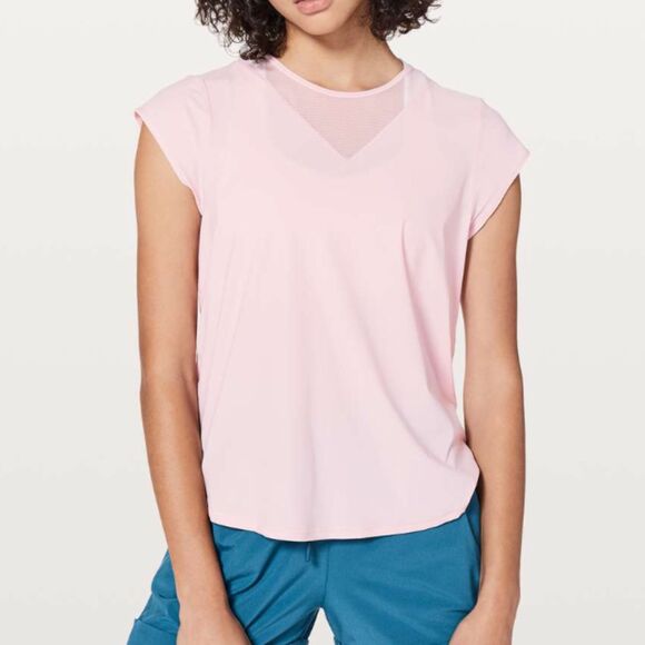 Women Lululemon For The Run Short Sleeve Relaxed Fit Hip Length in Petals - Picture 1 of 8